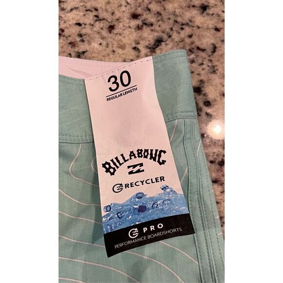 Billabong Men's Classic 4-Way Stretch Boardshort - Picture 4 of 7